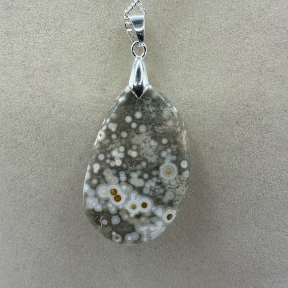 Ocean Jasper Pendant on Silver Chain - Picture 5 of 9